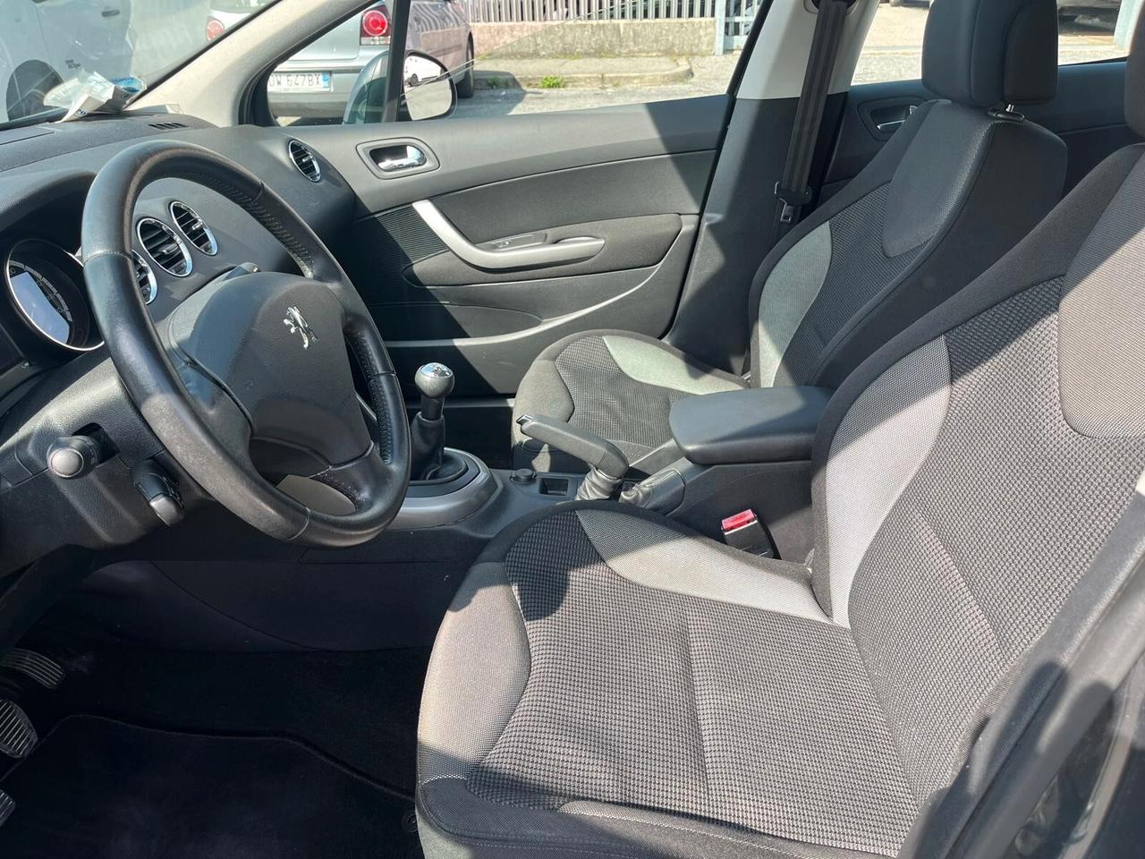 Peugeot 308 1.6 HDi 90CV 5p. Tecno