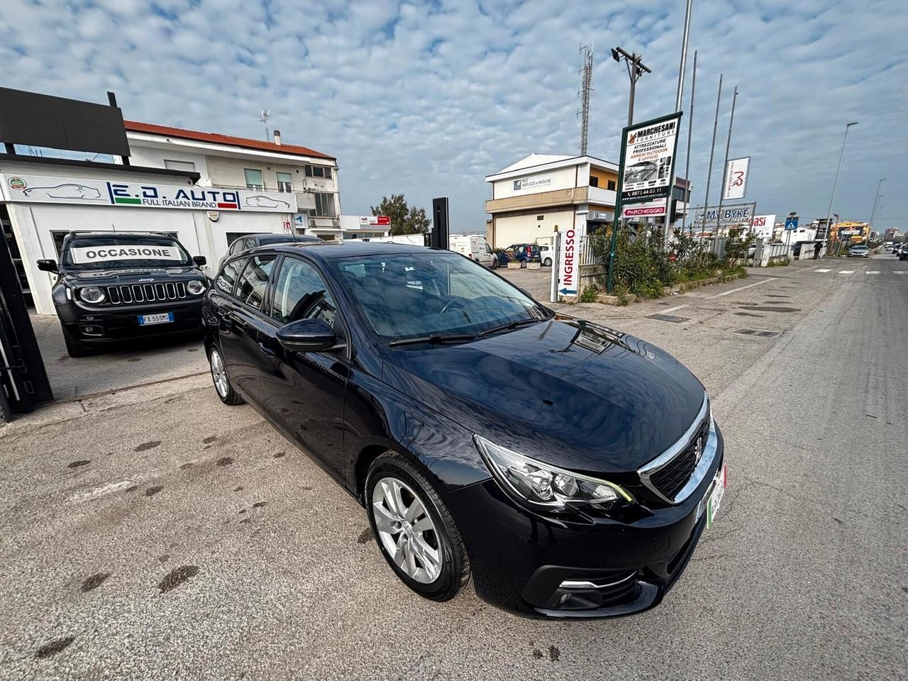 Peugeot 308 BlueHDi 130 S&S SW Allure