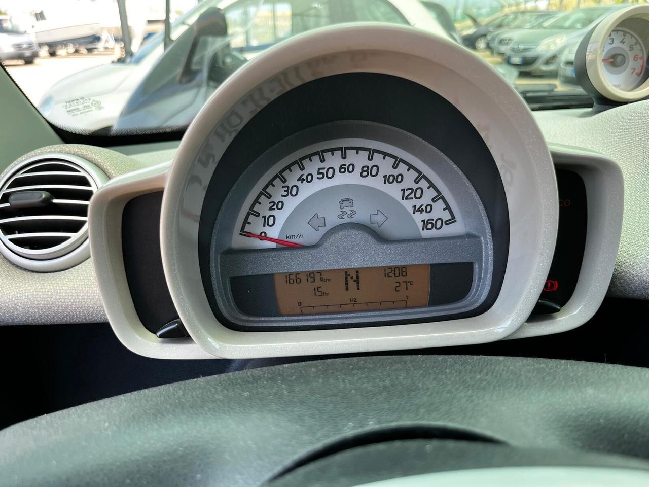 Smart ForTwo 1000 52 kW MHD coupé passion