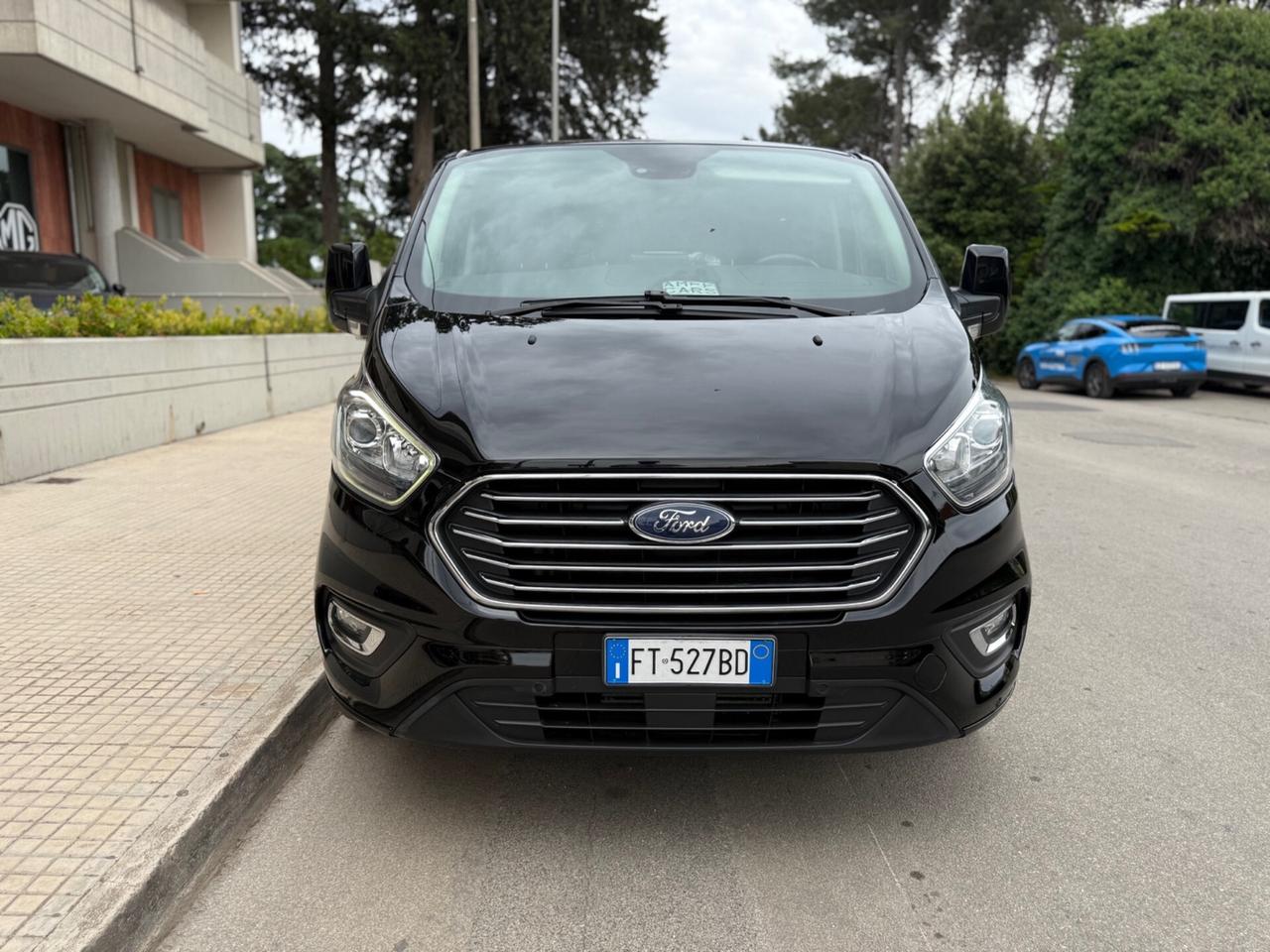 Ford Tourneo Custom 310 2.0 TDCi 170CV PL Titanium