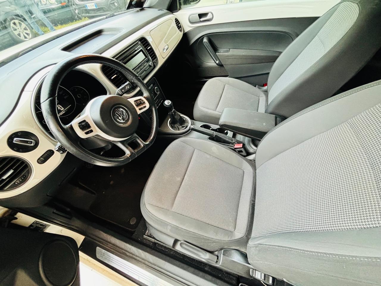 Volkswagen Maggiolino 1.6 TDI DSG Design