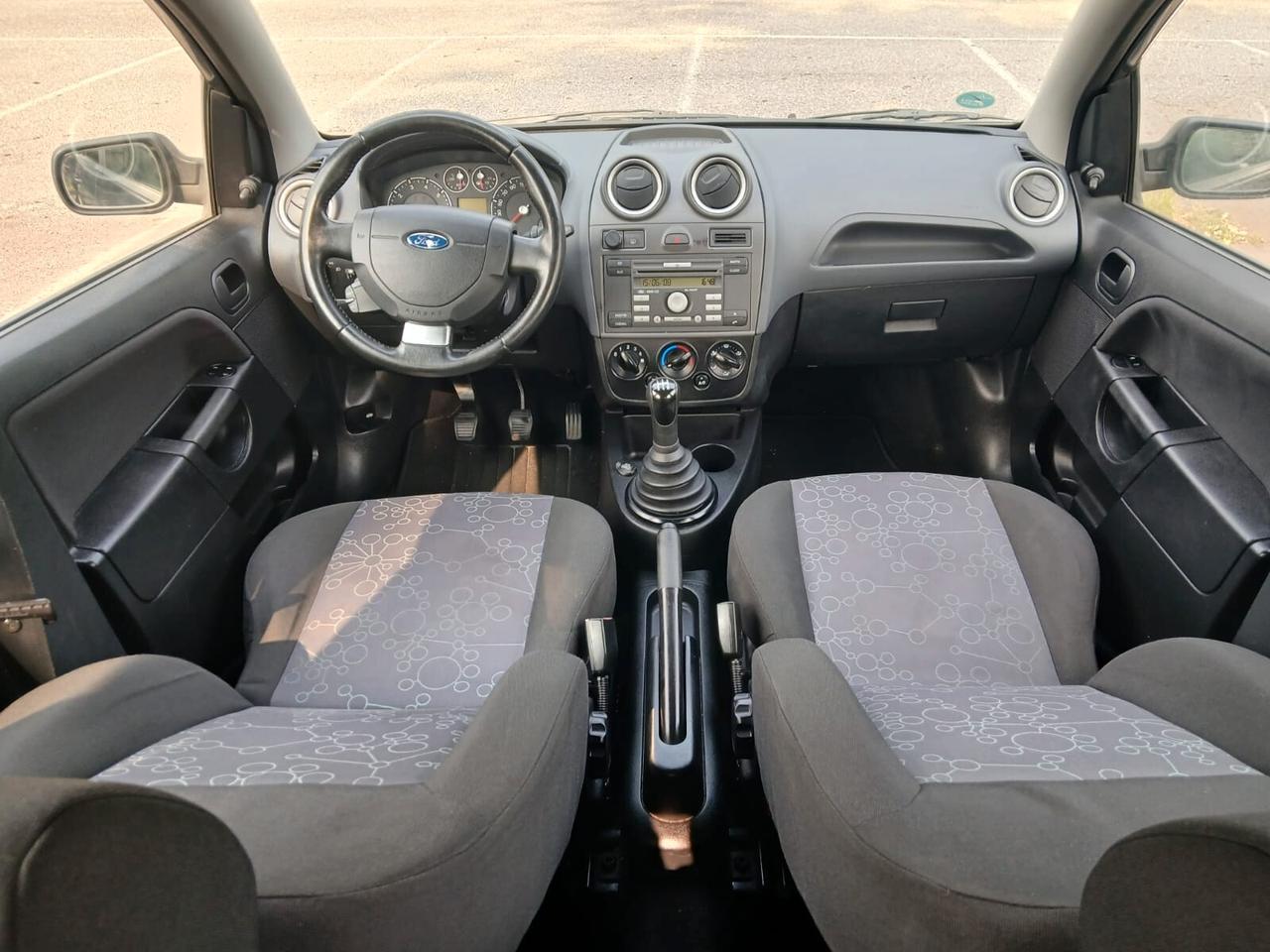 Ford Fiesta 1.2 16V 5p. Ghia