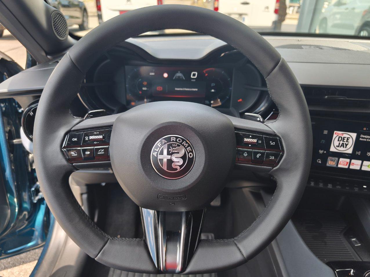 Alfa Romeo Junior 1.2 ibrida 145cv edct6 OK NEOPATENTATI