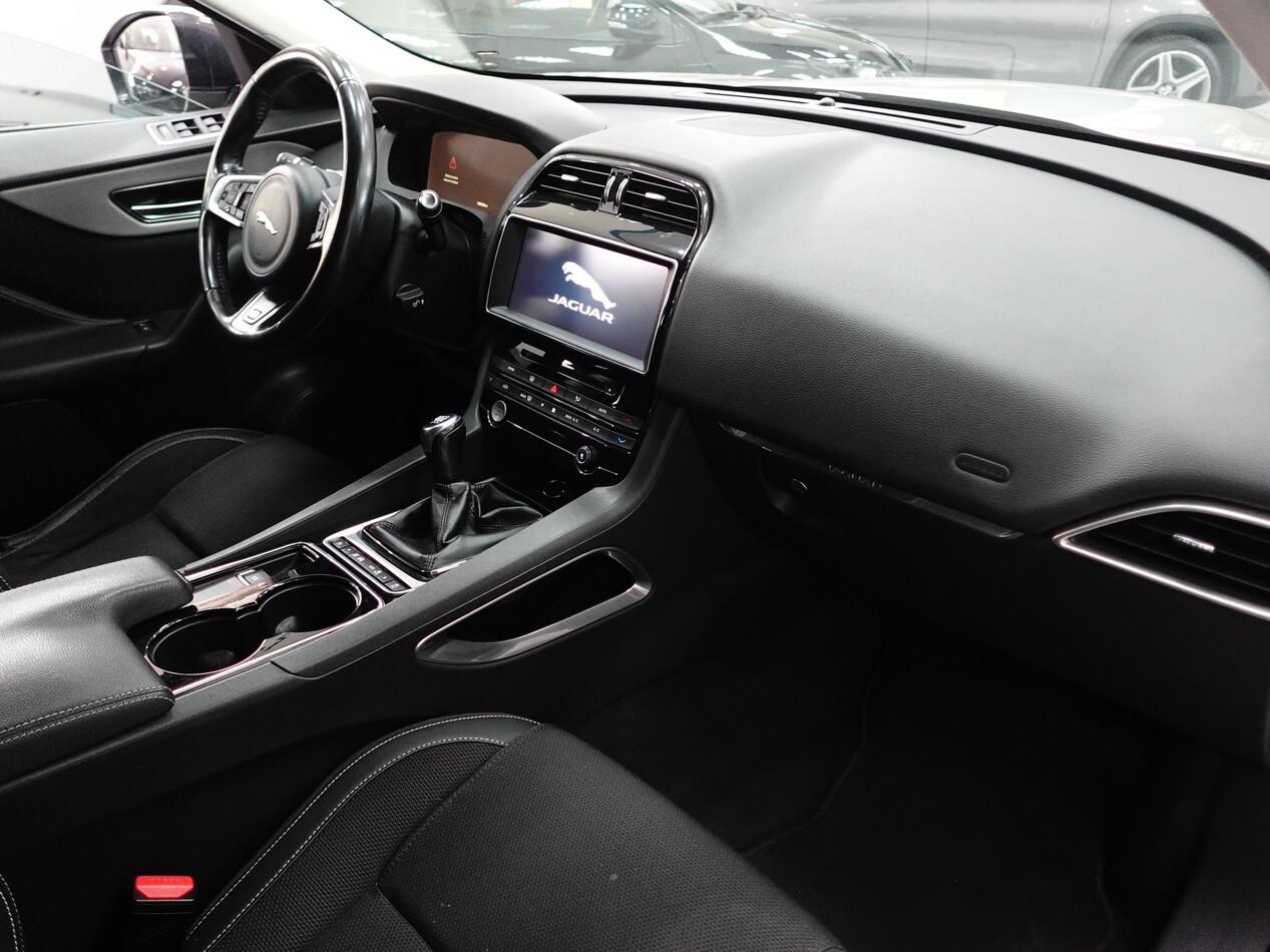 Jaguar F-Pace 2.0d 180 CV AWD R-SPORT