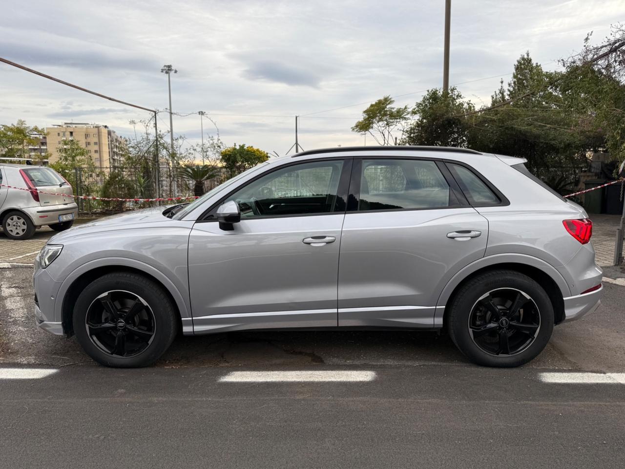 Audi Q3 35 TFSI S line edition ONE ,Manuale Pelle,Navi, Camera Pack luci