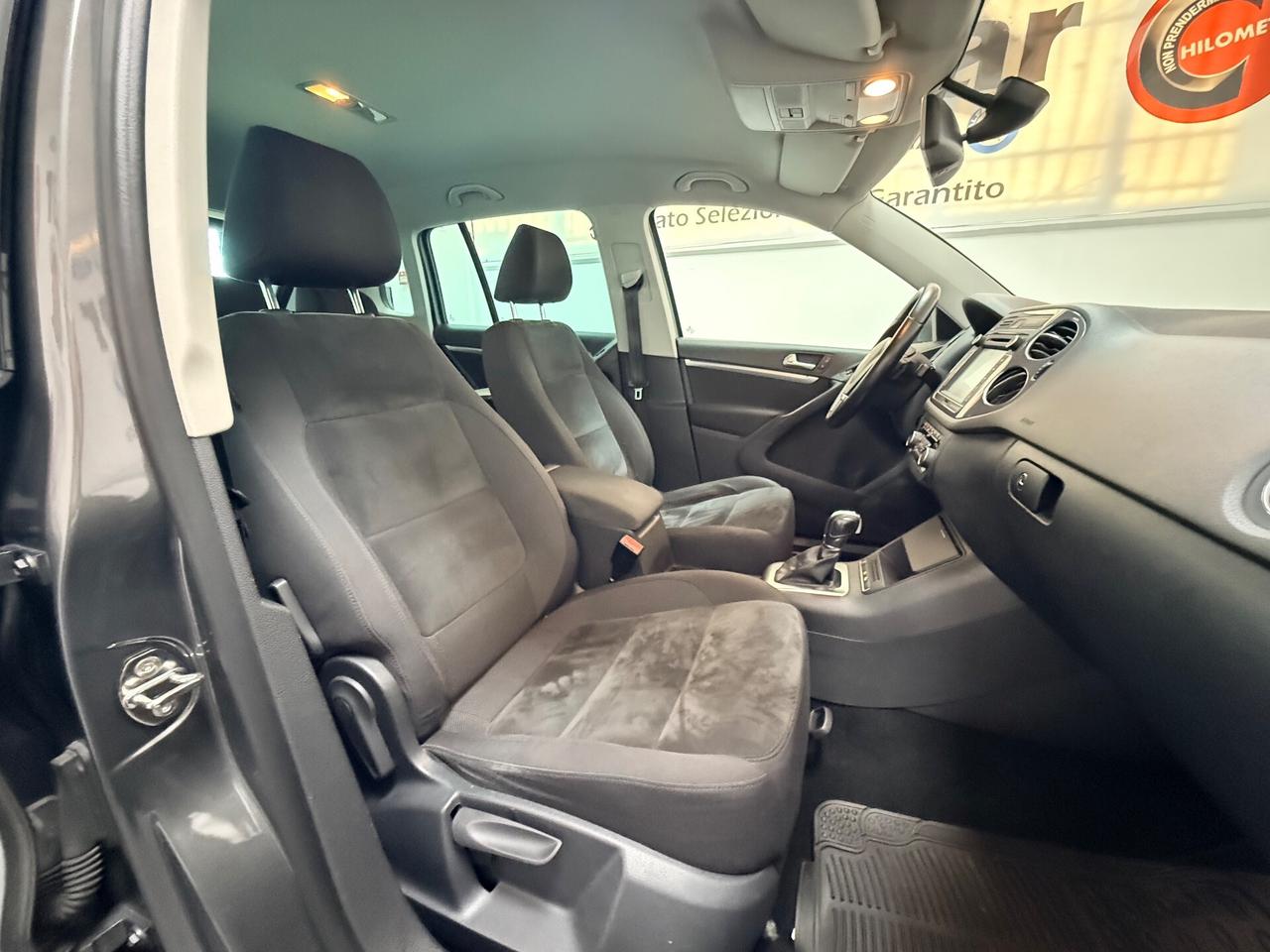 Volkswagen Tiguan 2.0 TDI 140CV 4MOTION DSG Sport & Style EURO 5B NEOPATENTATI