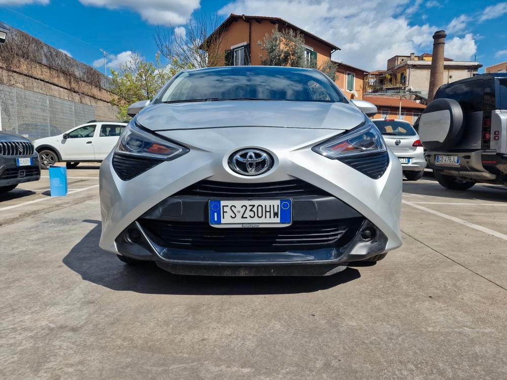 Toyota Aygo 5 Porte Aygo 5p 1.0 x-play 72cv km 21000