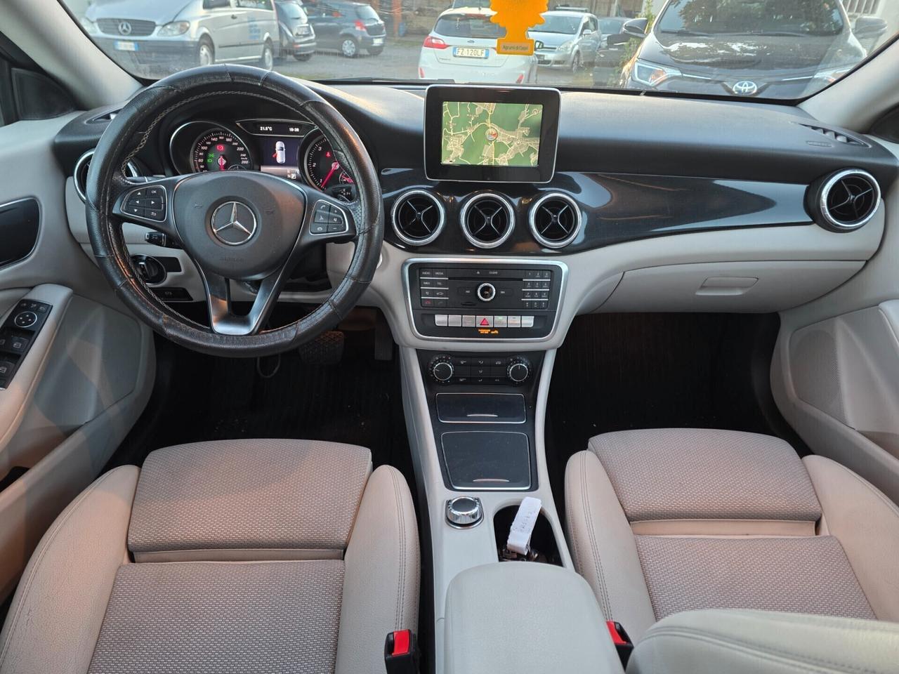 Mercedes-benz CLA 200 d Automatic Premium