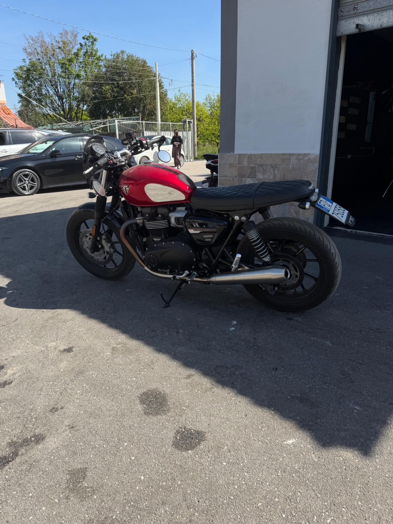 Triumph Speed Twin 900 Crome edition