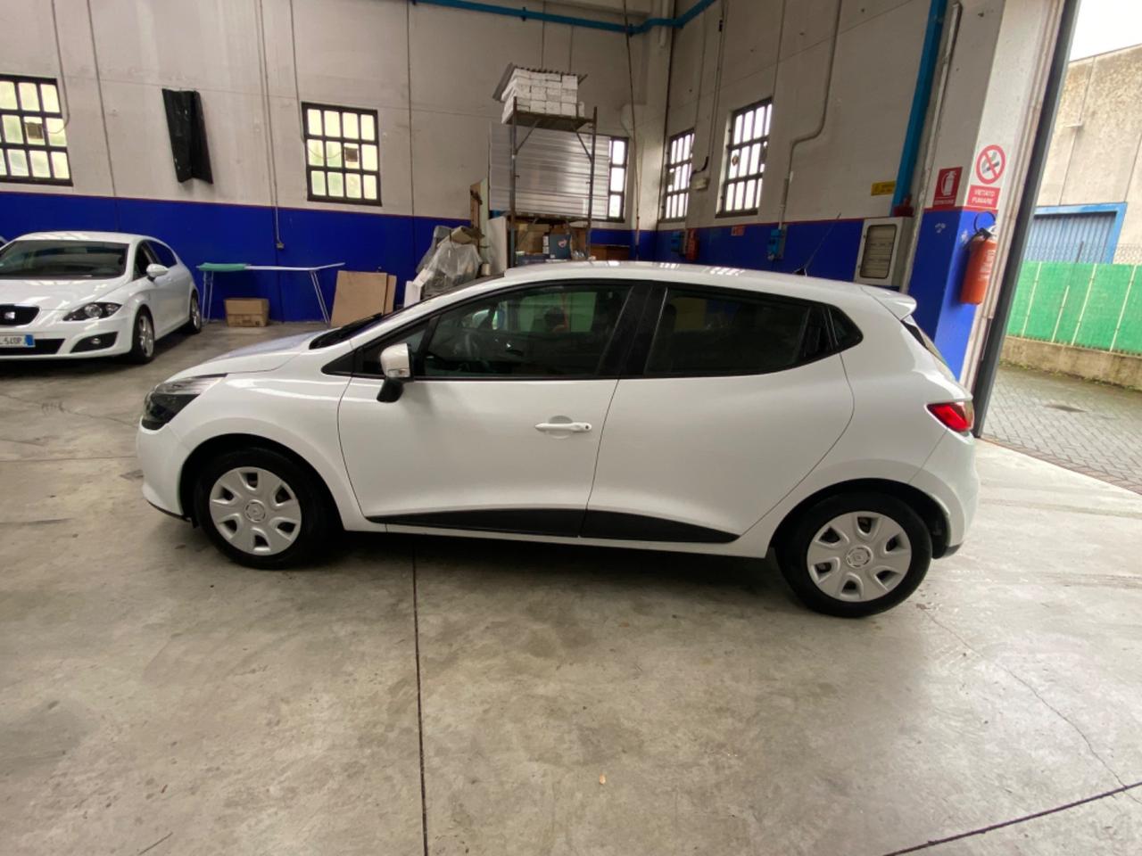 Renault Clio 1.2 75CV GPL 5 porte neopatentati