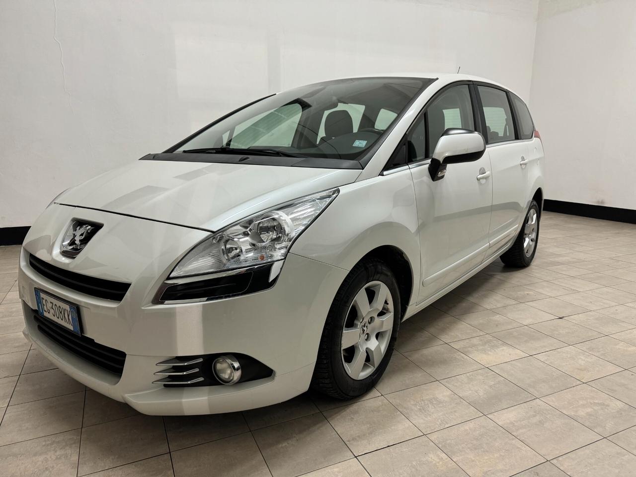 Peugeot 5008 2011 1.6 HDi 112CV Premium 7 POSTI