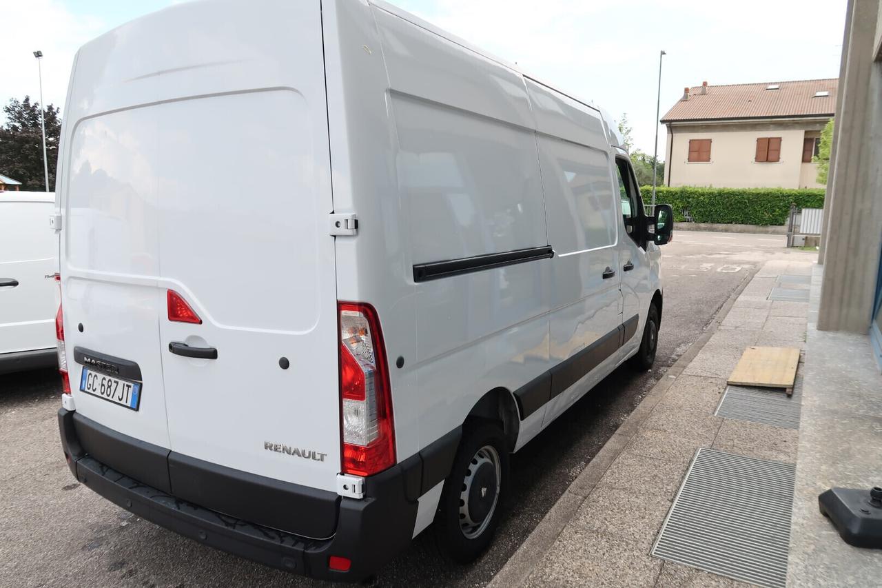 Renault Master 2.3 dCi TA L2 H2 VAN