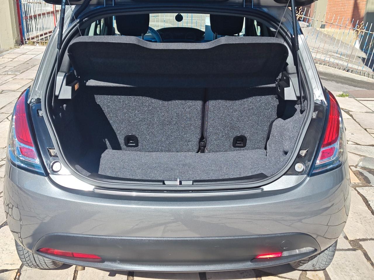 LANCIA YPSILON 1.2 69 CV 5P. GPL ECOCHIC ELEFANTINO BLU