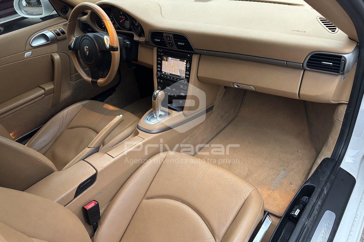 PORSCHE 911 Carrera Coupé