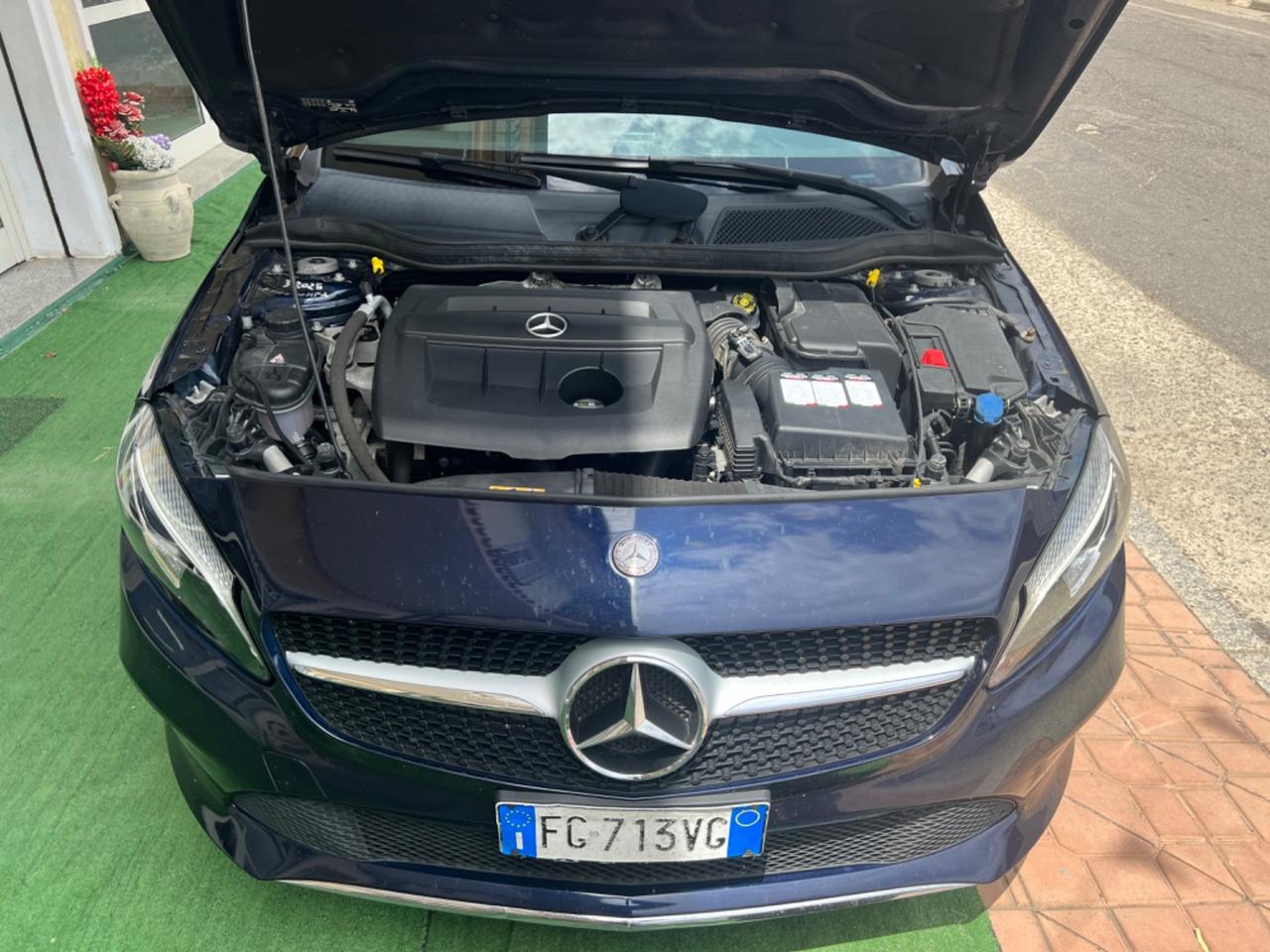 Mercedes-benz A 180 d Premium
