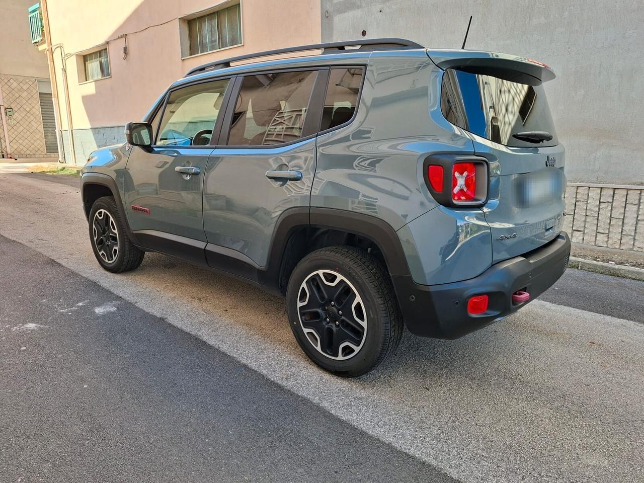 Jeep Renegade 2.0 Mjt 170CV 4WD Active Drive Low Trailhawk