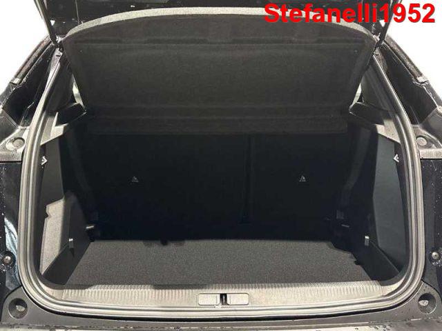 PEUGEOT 2008 1.2 hybrid Style 136cv e-dcs6