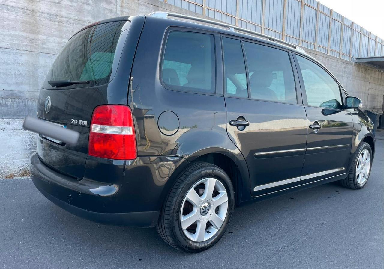 Volkswagen Touran 2.0 TDI 136CV Highline