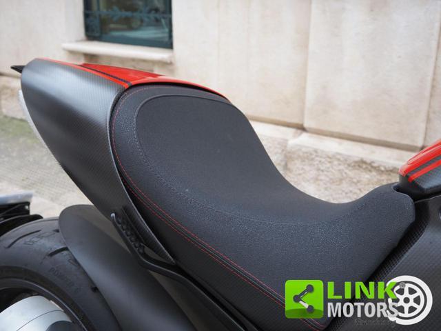 DUCATI Diavel Red Carbon