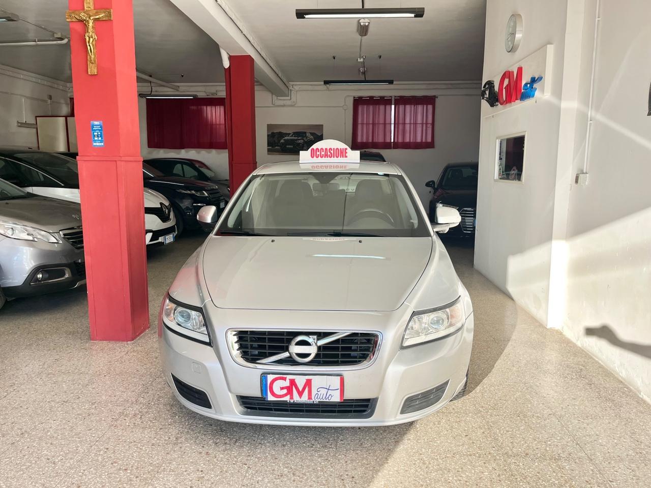 Volvo V50 D4 R-design