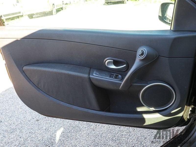 Renault Clio 1.2 16V TCE 100CV 3 p. Rip Curl