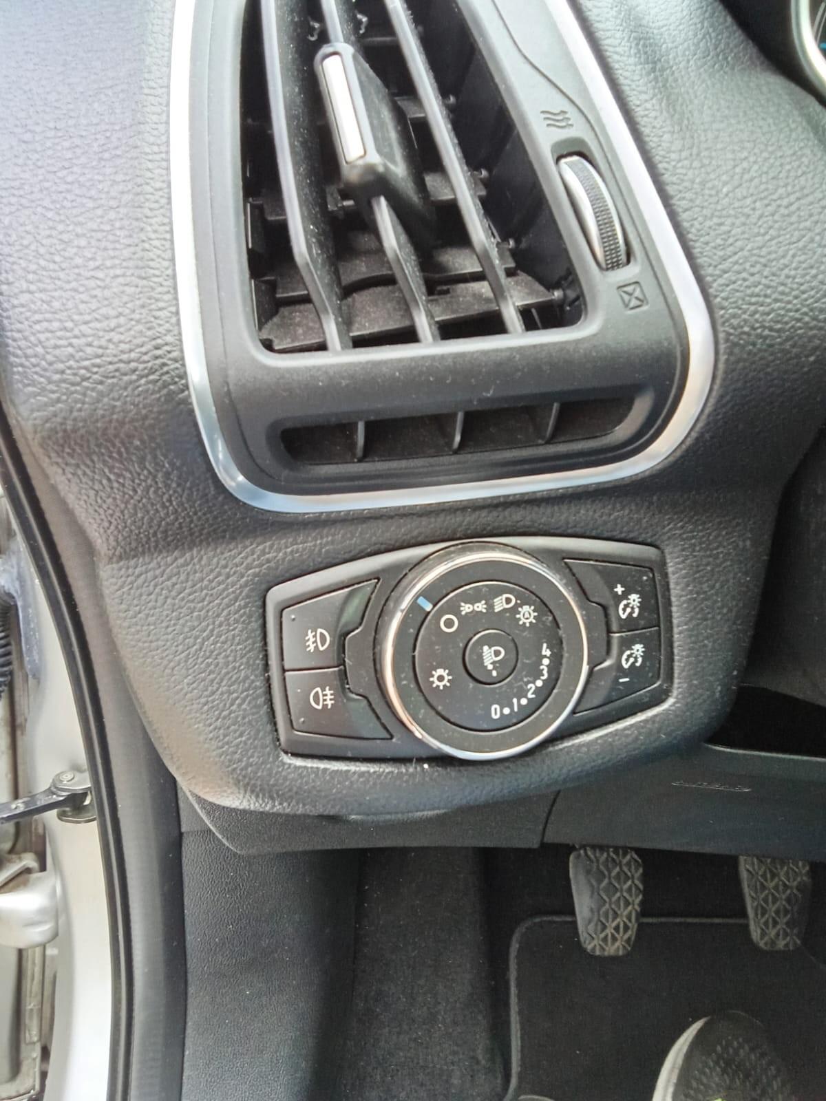 Ford B-Max 1.0 EcoBoost 100 CV Titanium Business
