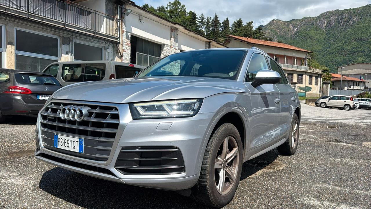 Audi Q5 2.0 TDI 150 CV Business