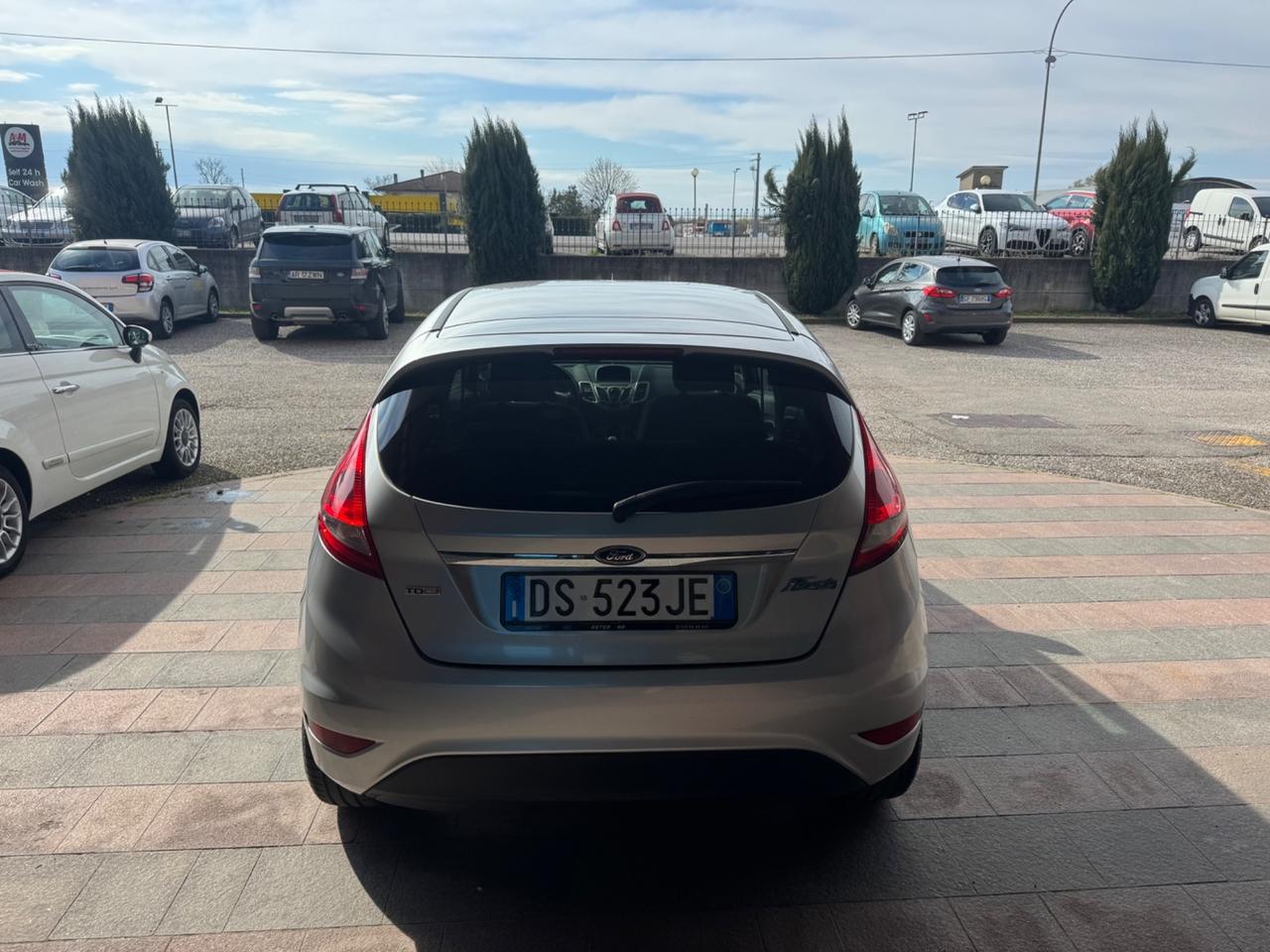 Ford Fiesta 1.4 TDCi 68CV 5 porte Titanium