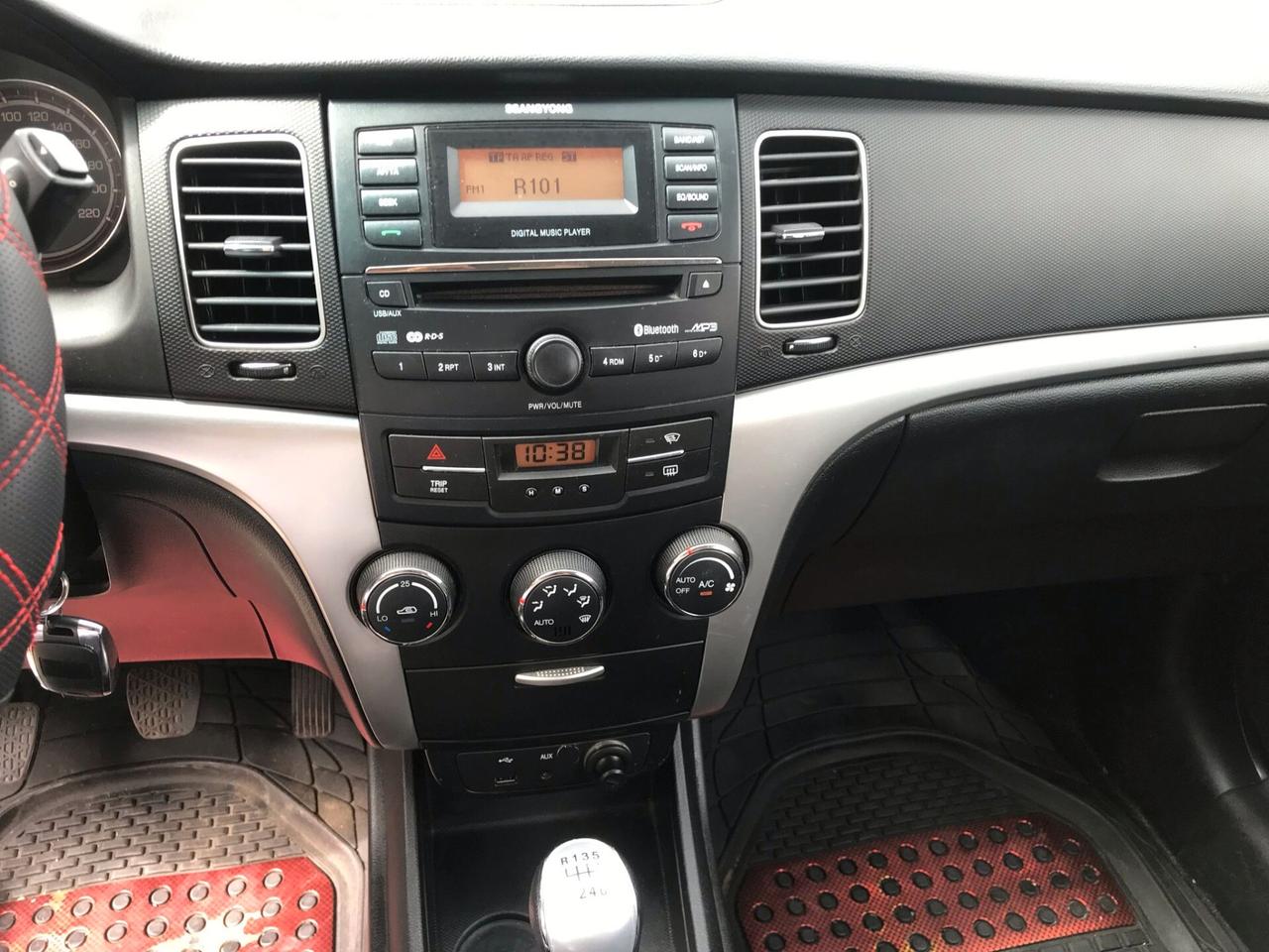 Ssangyong Korando 2.0 e-XDi 175 CV 2WD MT Classy