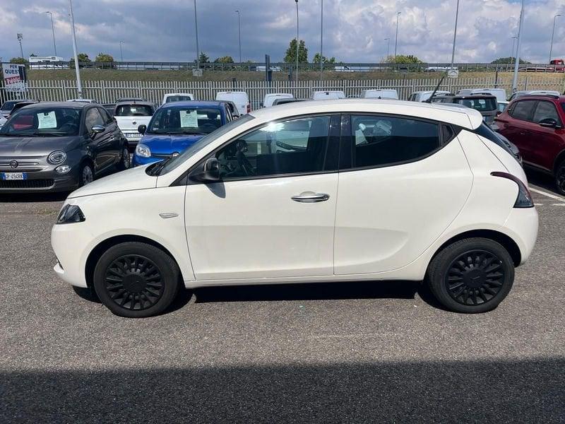 Lancia Ypsilon Ypsilon 1.0 FireFly 5 porte S&S Hybrid Silver
