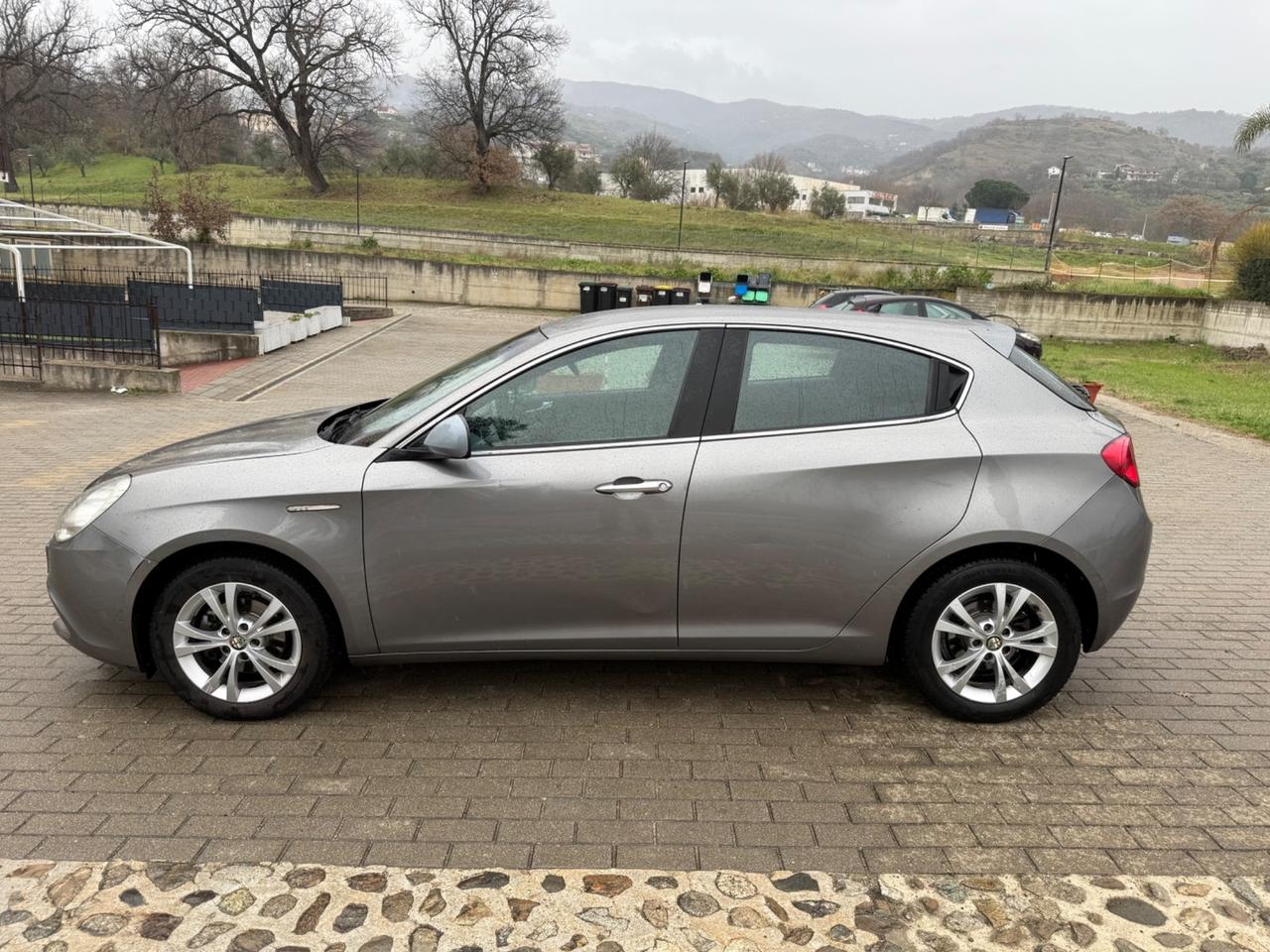 Alfa Romeo Giulietta 1.6 JTDm-2 105 CV Exclusive