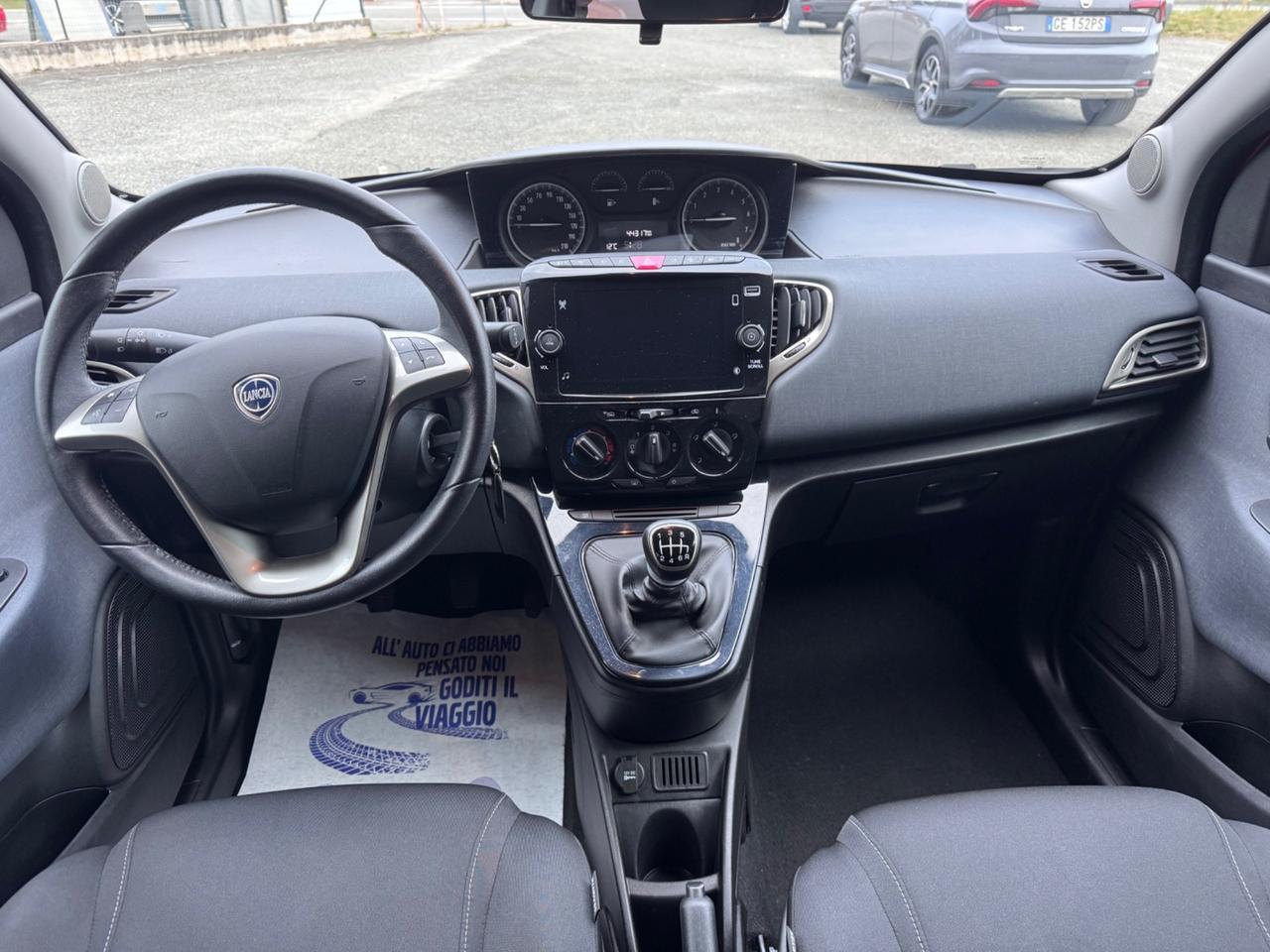 Lancia Ypsilon 1.0 Hybrid Gold