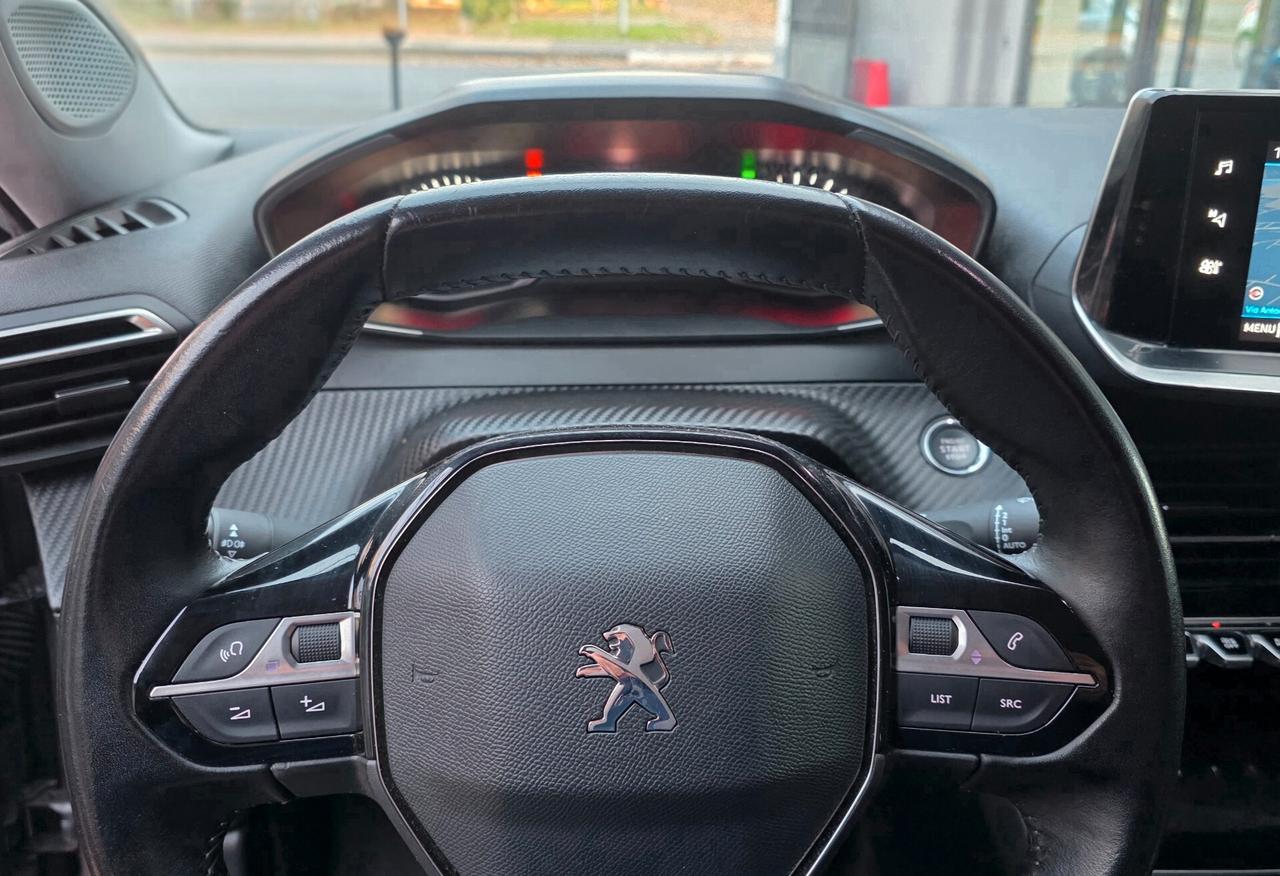 Peugeot 2008 PureTech 130 S&S Allure Navi Pack