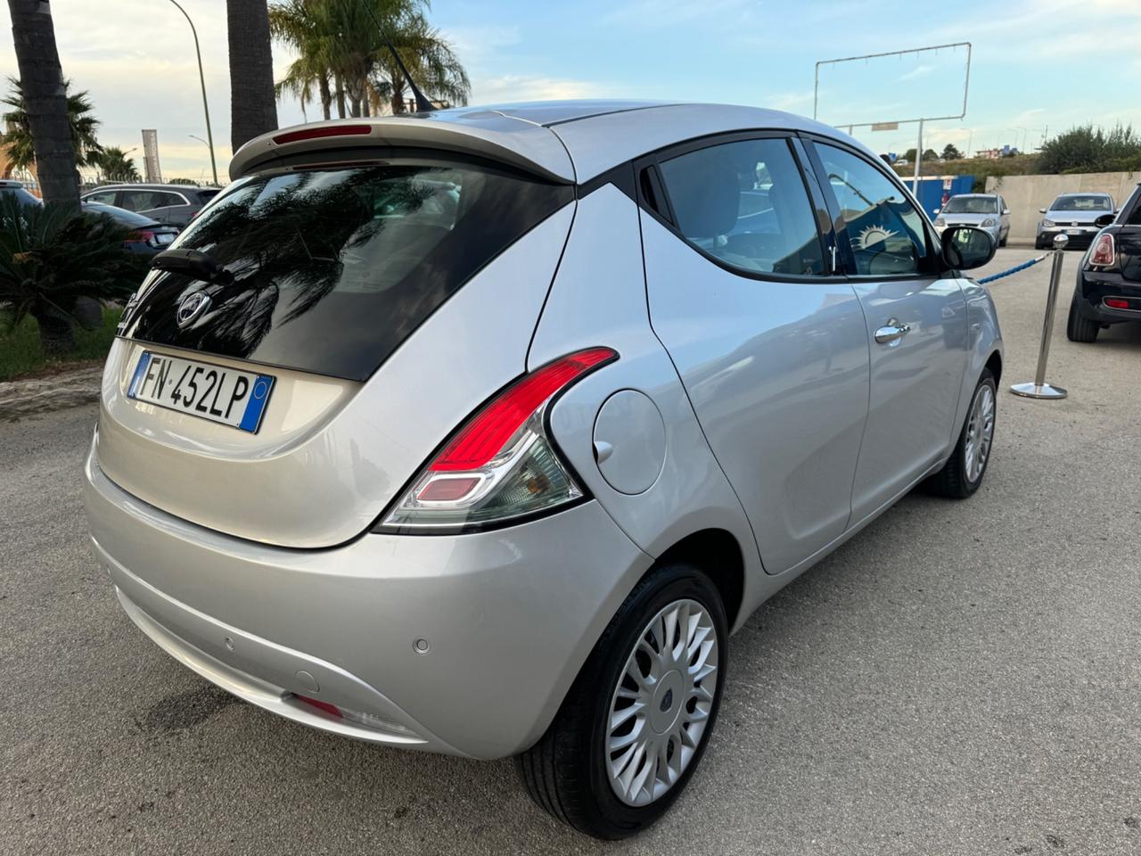 Lancia Ypsilon 1.3 MJT 16V 95 CV 5 porte S&S Gold