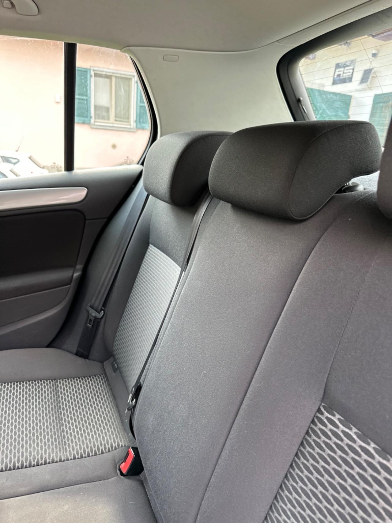 Volkswagen Golf 1.6 TDI DPF 5p. SPORT EDITION KMCERT