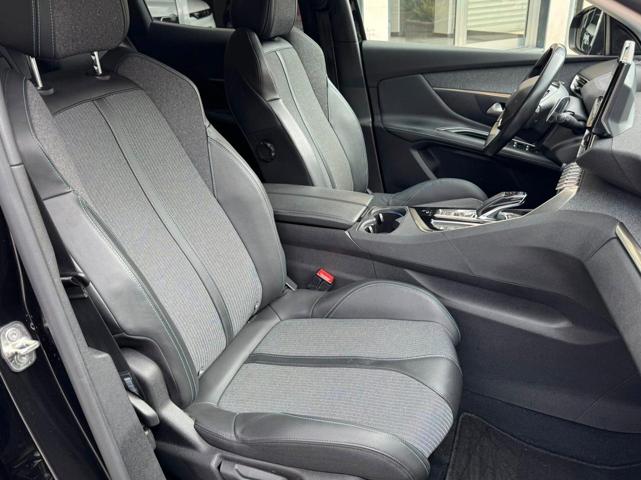 PEUGEOT 3008 1.5 HDI EAT8 ALLURE PAK PERFETTA