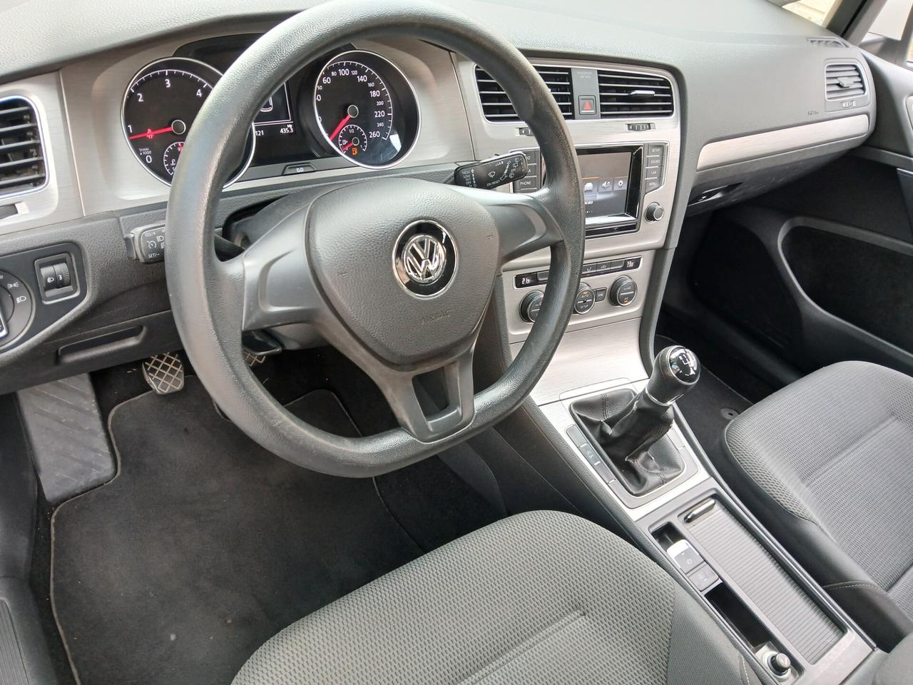 Volkswagen Golf BUSINESS 1,6 TDI HIGHLINE BLUE MOTION