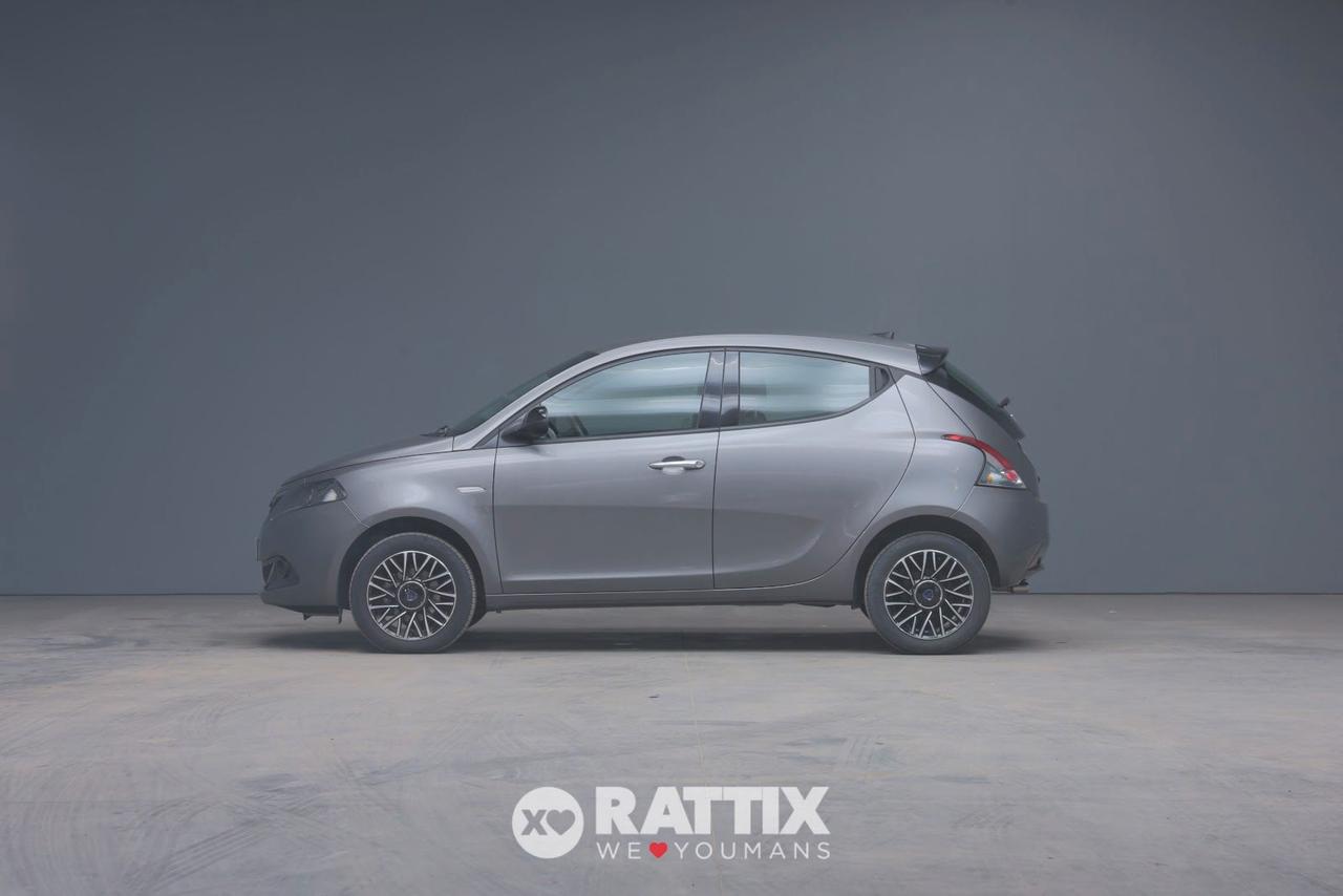 Lancia Ypsilon 1.0 Firefly Hybrid 70CV Platino