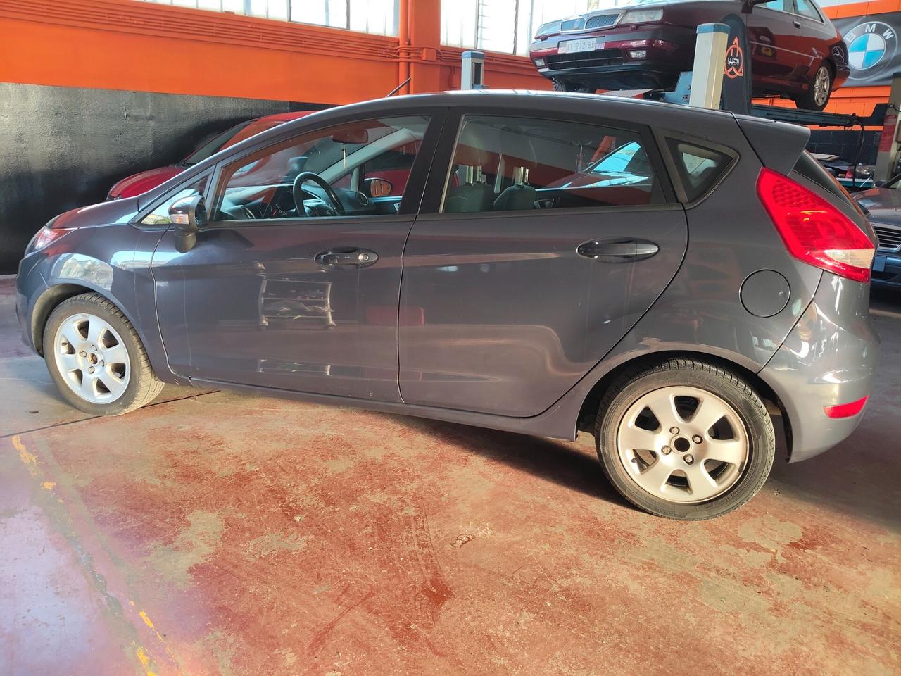 Ford Fiesta Titanium UNIPRO!!!!