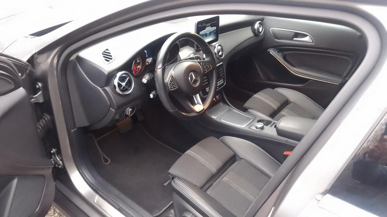 Mercedes-benz GLA 180 Premium 85milakm 2020