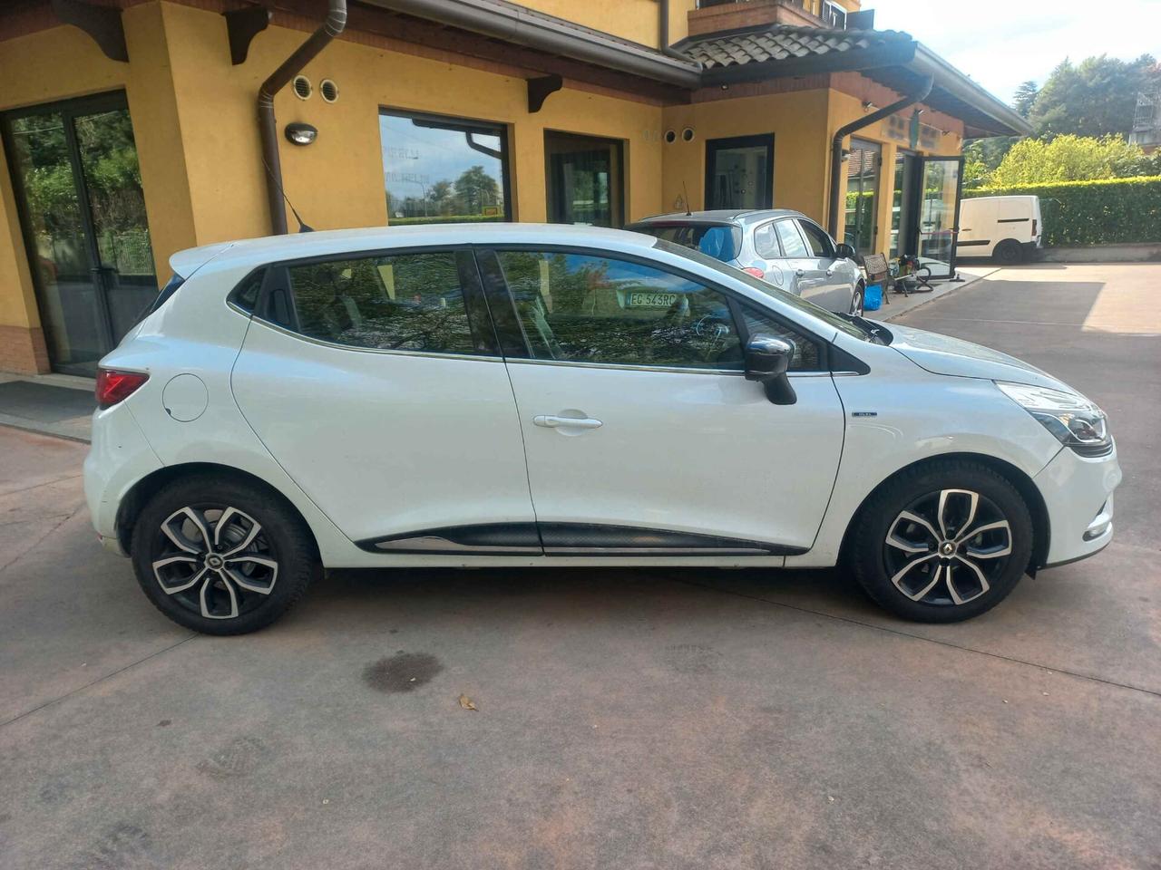 Renault Clio TCe 12V 90 CV Start&Stop 5 porte Energy Duel