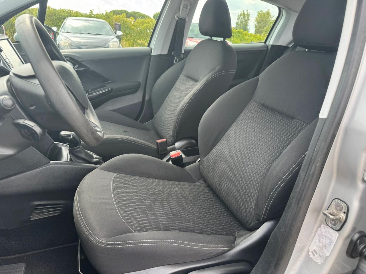 Peugeot 208 1.2 GPL 5 PORTE 17 SOLO 127.000 KM