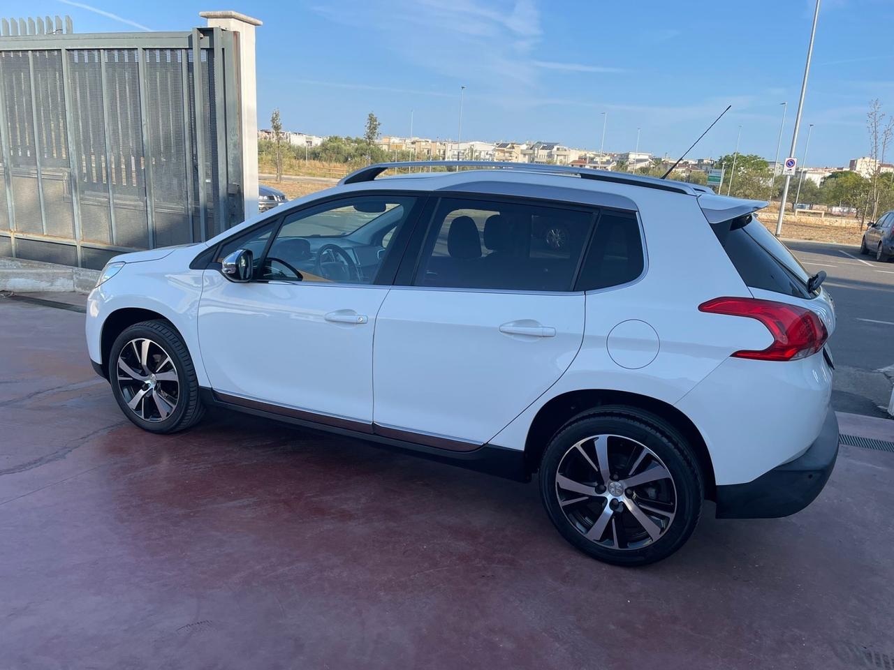 Peugeot 2008 BlueHDi 100 Allure