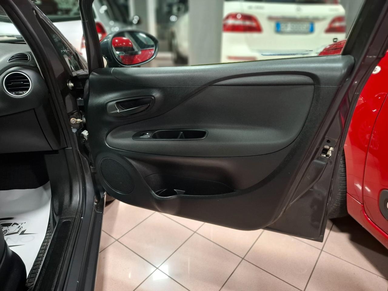 Fiat Punto Evo 1.4 benzina Neopatentato