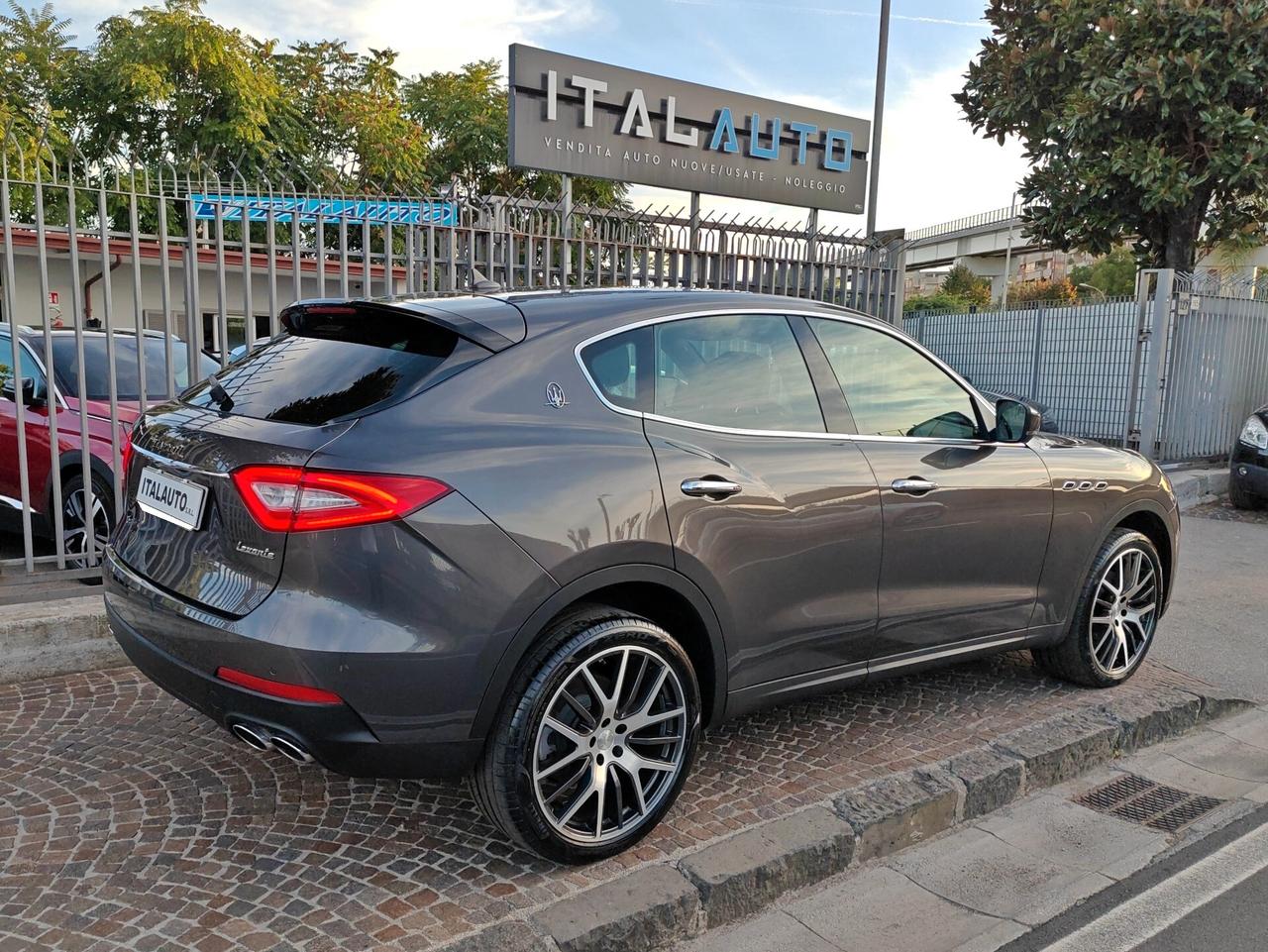 Maserati Levante 3.0 V6 250cv Diesel AWD