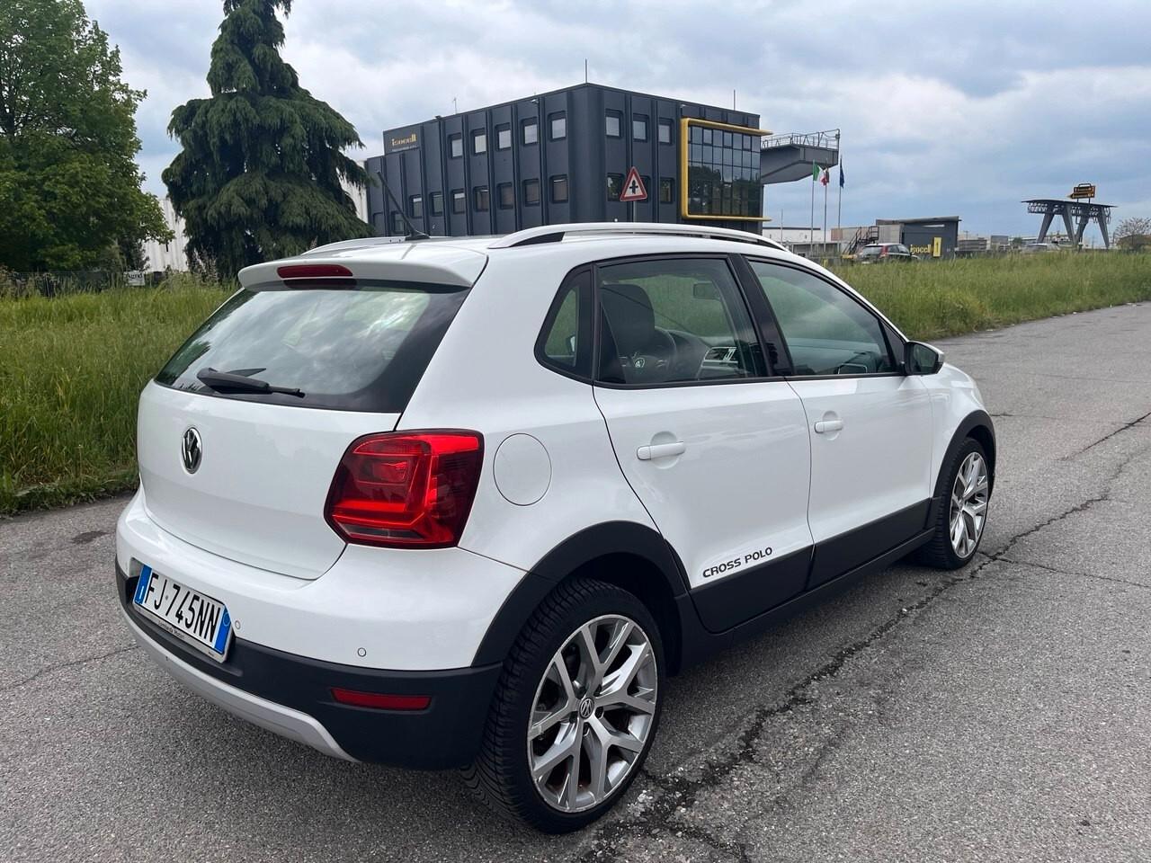 Volkswagen Polo 1.4 TDI 90 CV 5p CROSS