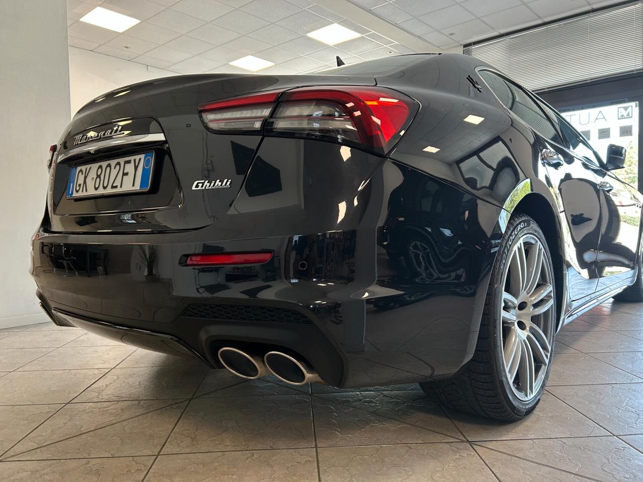 Maserati Ghibli V6 3.0 Modena 350CV