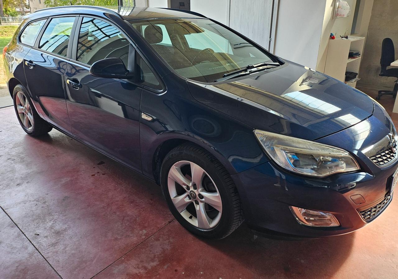 Opel Astra 1.7 CDTI 110CV Sports Tourer Cosmo