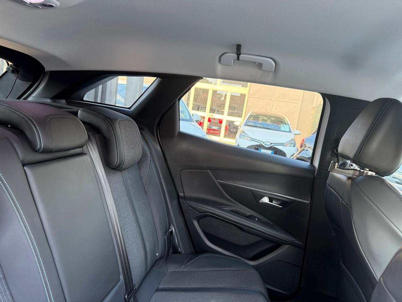 Peugeot 3008 BlueHDi 130 EAT8 AUTOMATICA - Full opt - Tutto incluso