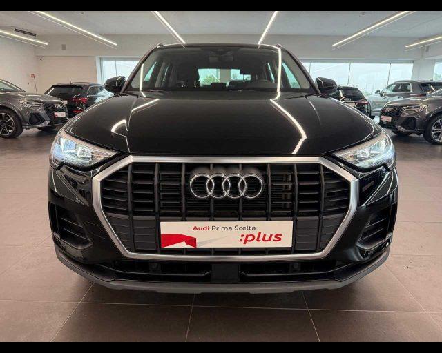 AUDI Q3 35 TFSI Business